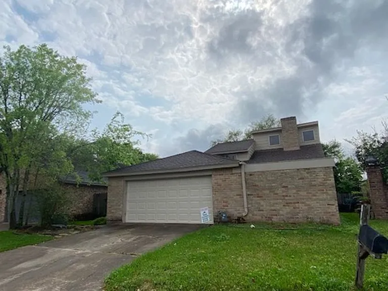 2710 Quail Creek Dr — Photo 1
