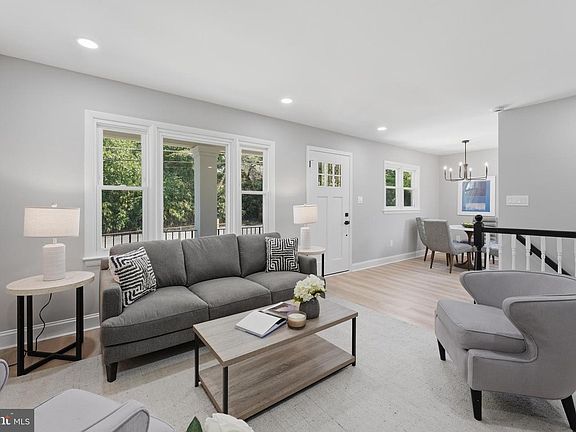 3rd image of 1213 Quo Ave