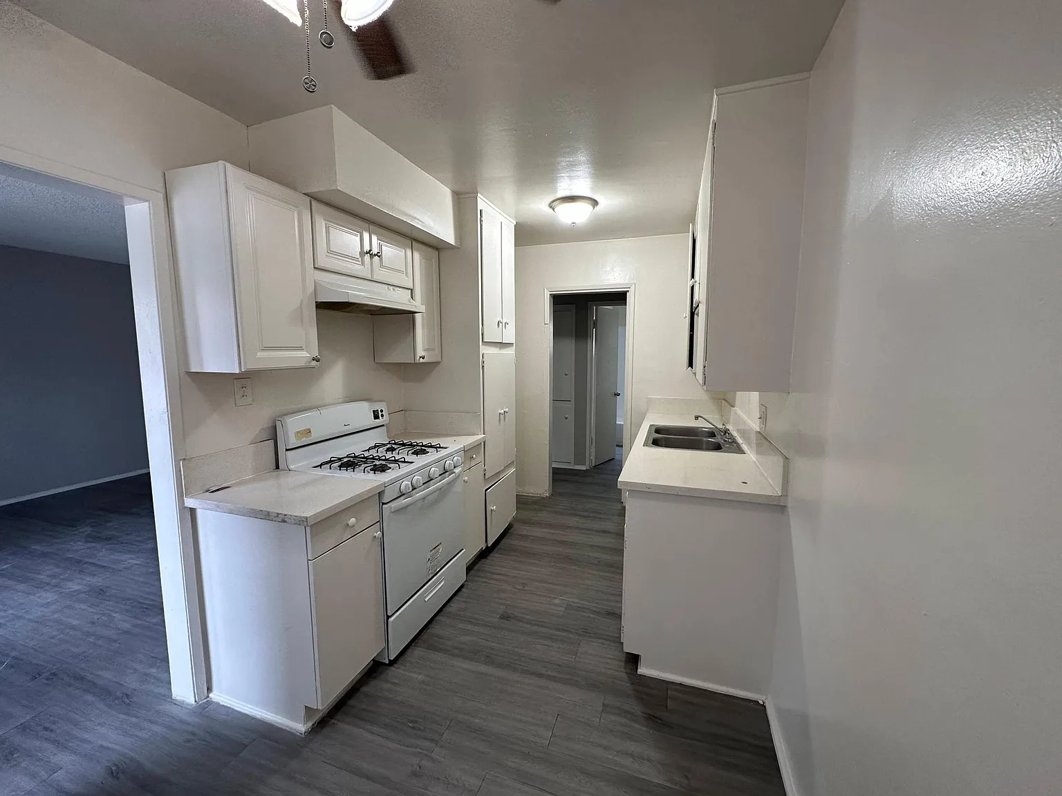 The Palms Apartments — Photo 4