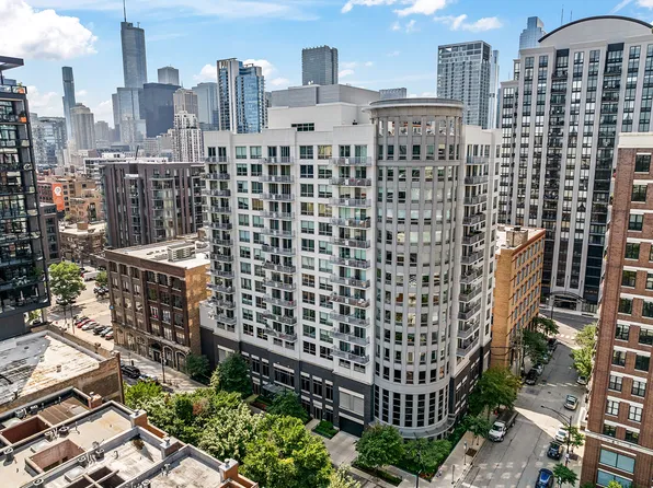 421 W Huron St APT 503, Chicago, IL 60654