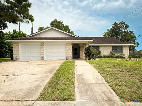 102 Tanglewood Dr, Victoria, TX 77901