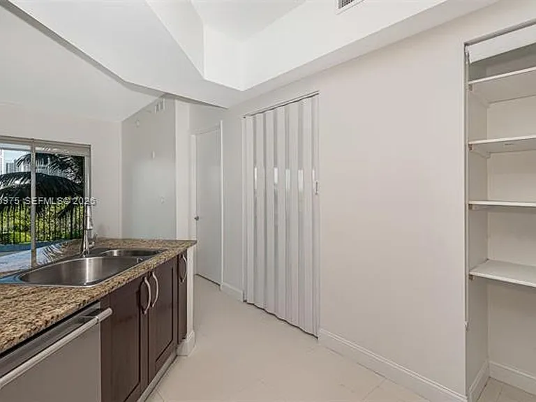 20000 Country Club Dr #412 — Photo 11
