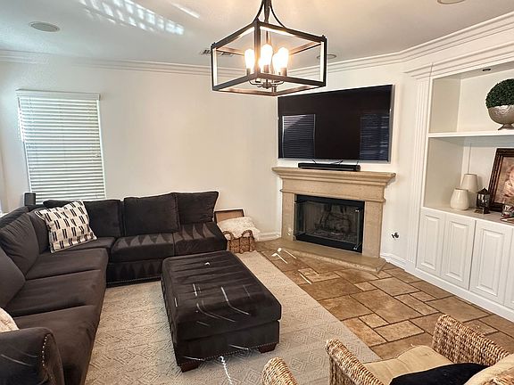 3rd image of 341 Twilight Ct