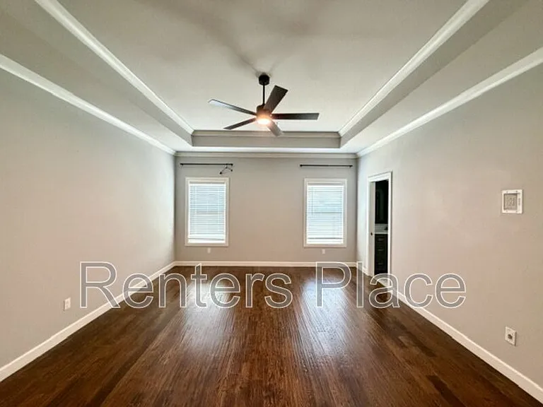 803 E Delmar Pl — Photo 13