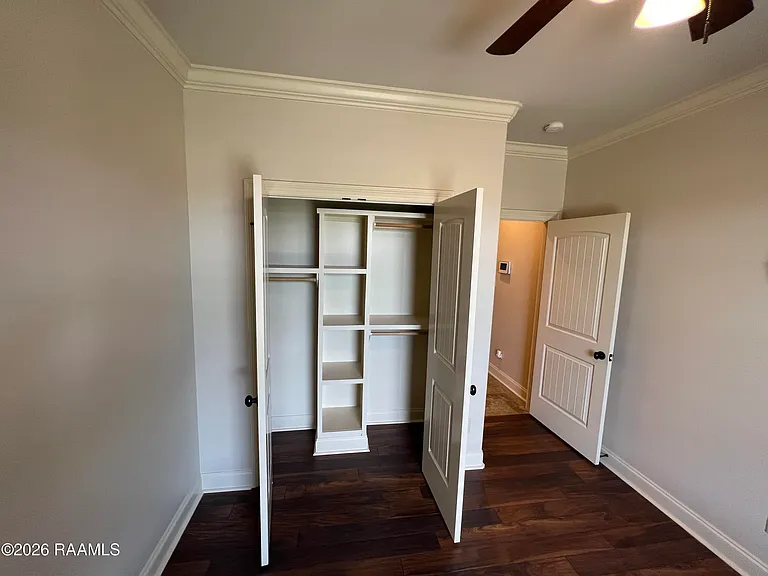 204 Crenshaw Dr — Photo 11