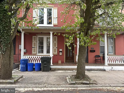222 W Union St Photo 1