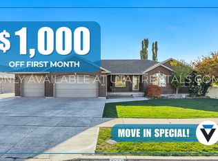 8913 N Pine Hollow Dr, Cedar Hills, UT 84062