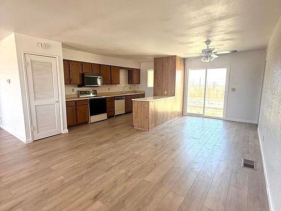 2nd image of 1506 Arctic Ave