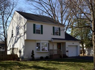 11 Garden Pl, Tinton Falls, NJ 07724