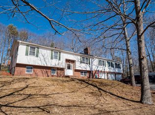 106 E Pittston Rd, Pittston, ME 04345