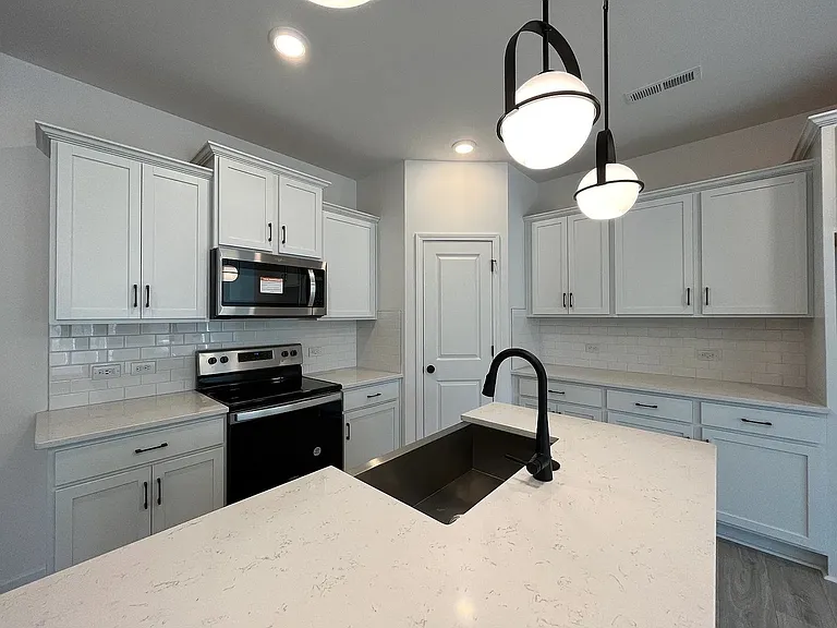 11031 Pagebrook Ln — Photo 2