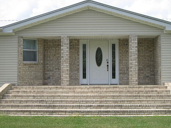 2nd image of 169 Robert E Lee Dr