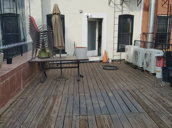 671 Flatbush Avenue image 2 of 8