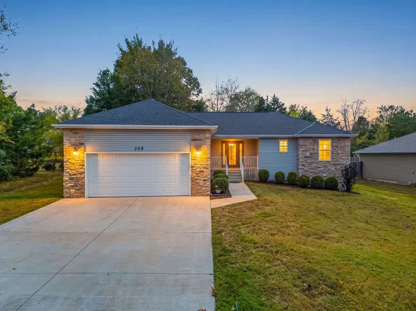 208 Red Bud Ln, Hollister, MO 65672