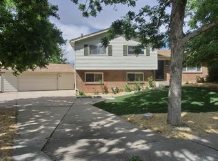 1001 E Briarwood Cir N, Centennial, CO 80122