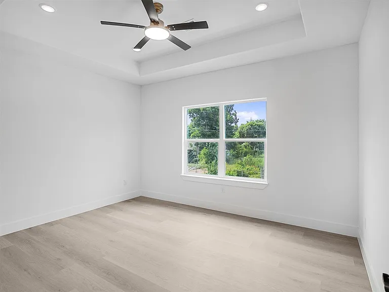 4103 E Toliver St — Photo 15