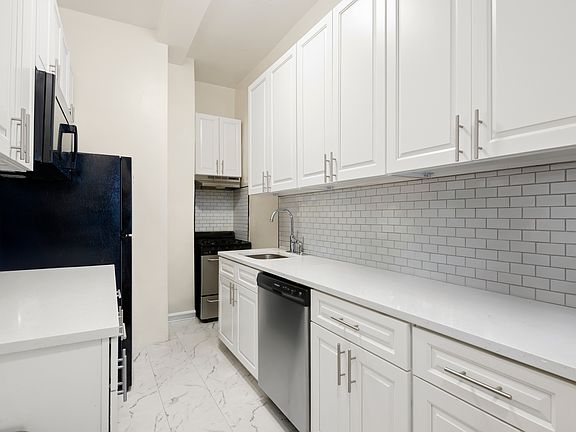 4th image of 140 W 79th St APT 4A