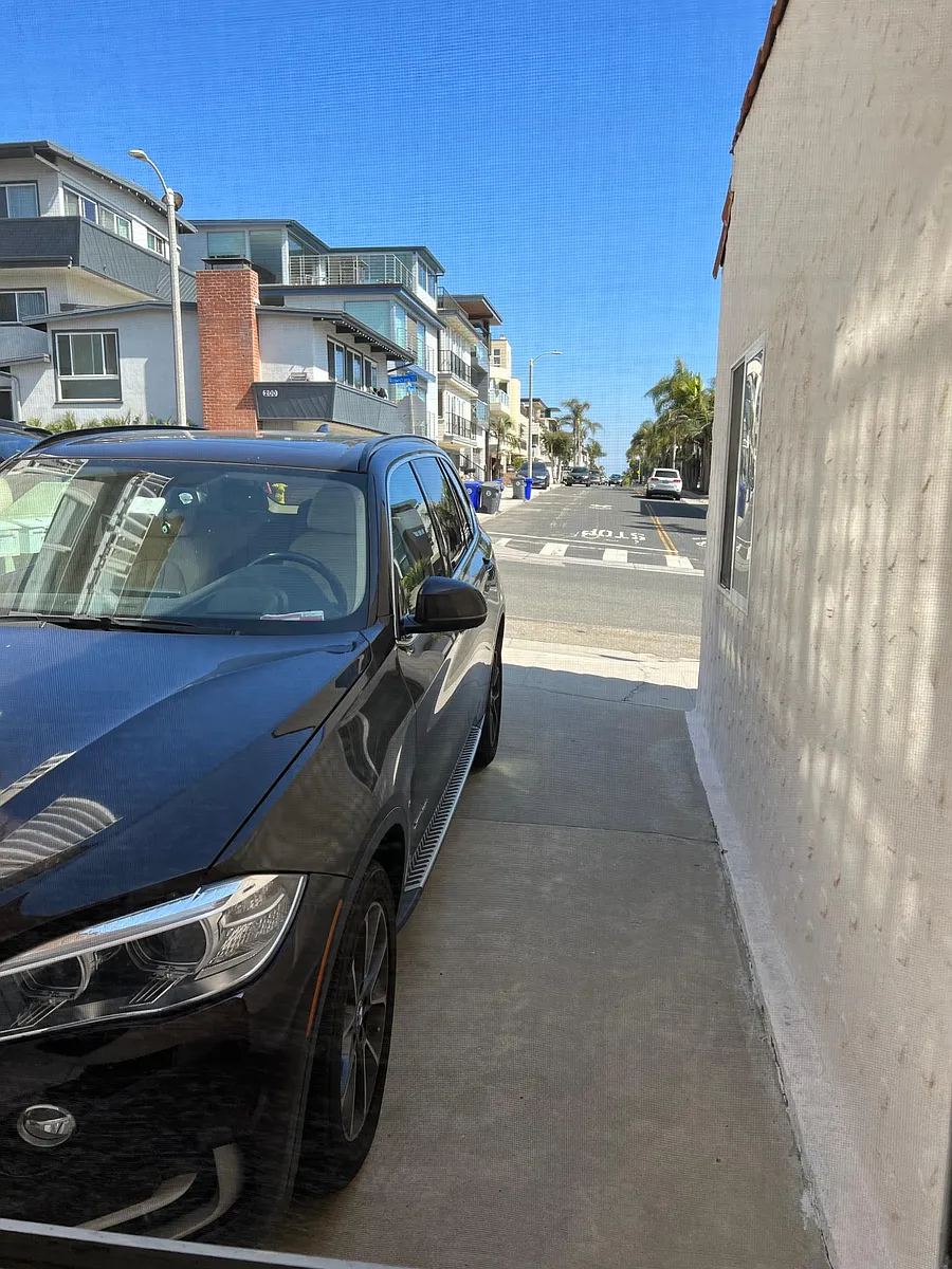 Building Photo - 129 Rosecrans Ave #B