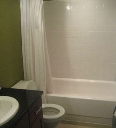 4th image of 600 E 8th St #P-b