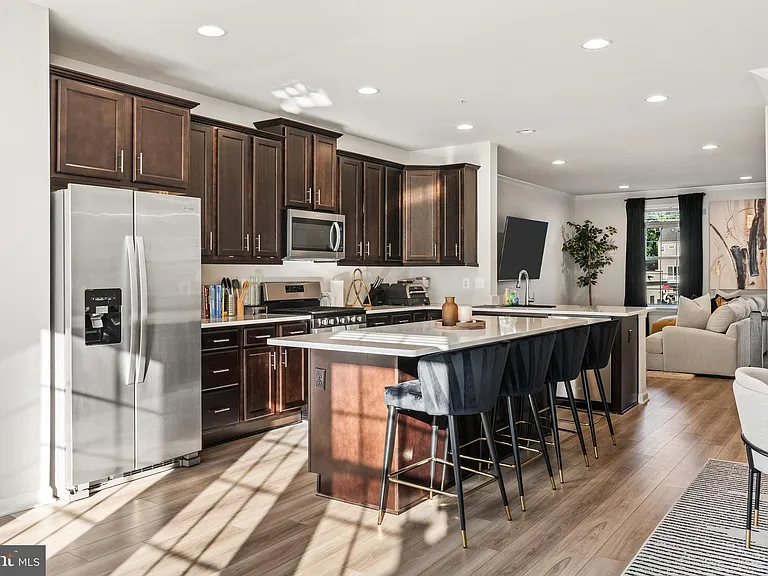 7709 Presidential Pkwy — Photo 7