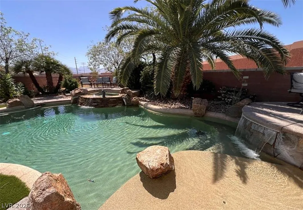 4 bed, 2.0 bath, 2182 sqft, $3,200 — Photo 1