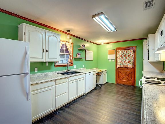5th image of 601 S Greenville St