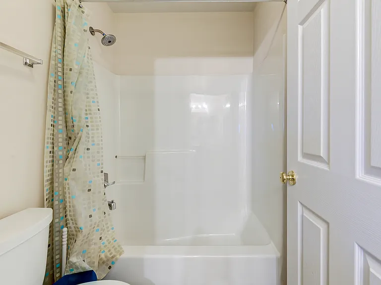 18 Pineview Valley Ct — Photo 47