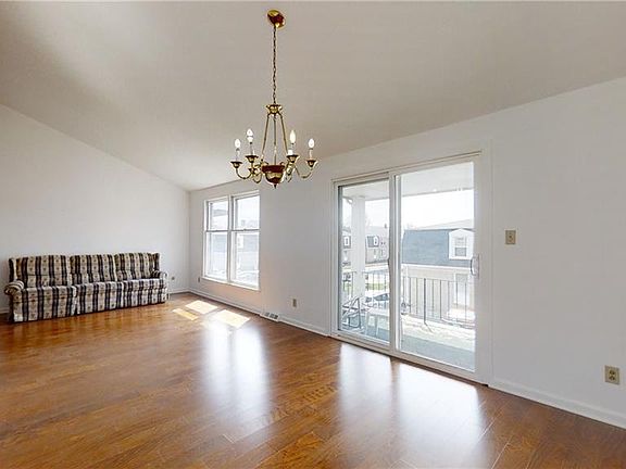 5th image of 79 Henel Ave APT 8