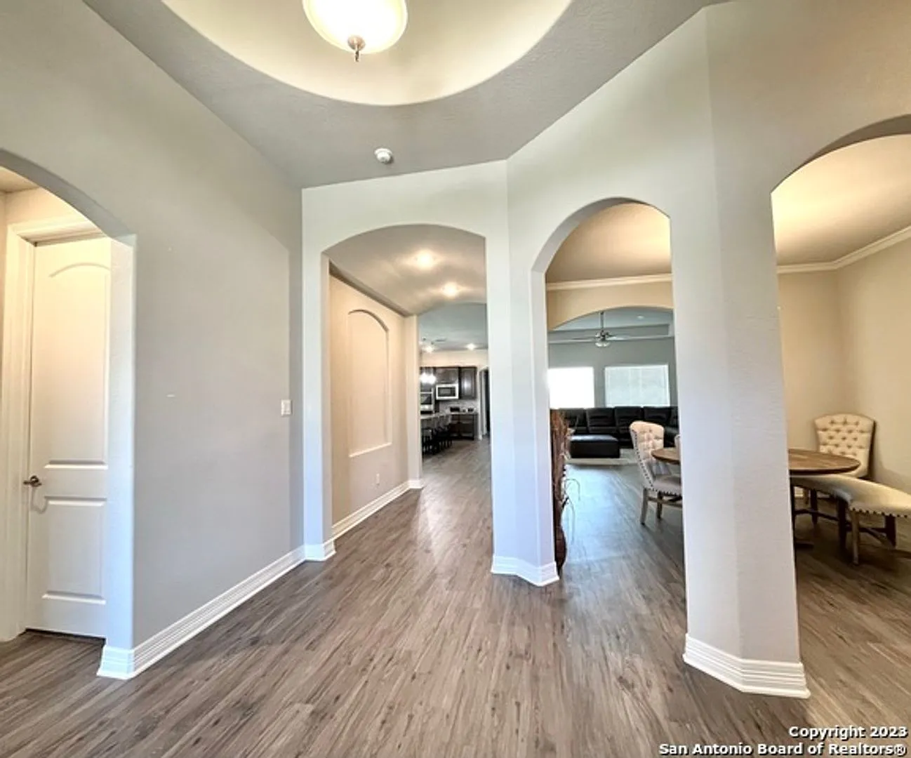 4 Bedroom/3.5 Bath Setterfeld Estates 1 Subdivision — Photo 4