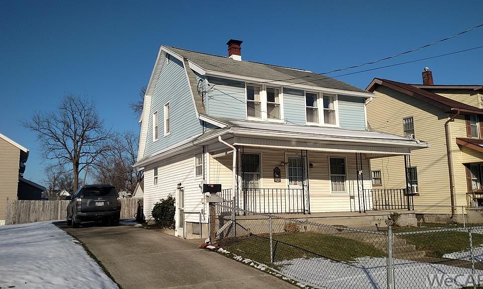 1st image of 376 W Grand Ave