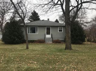 220 9th St SE, Barnesville, MN 56514