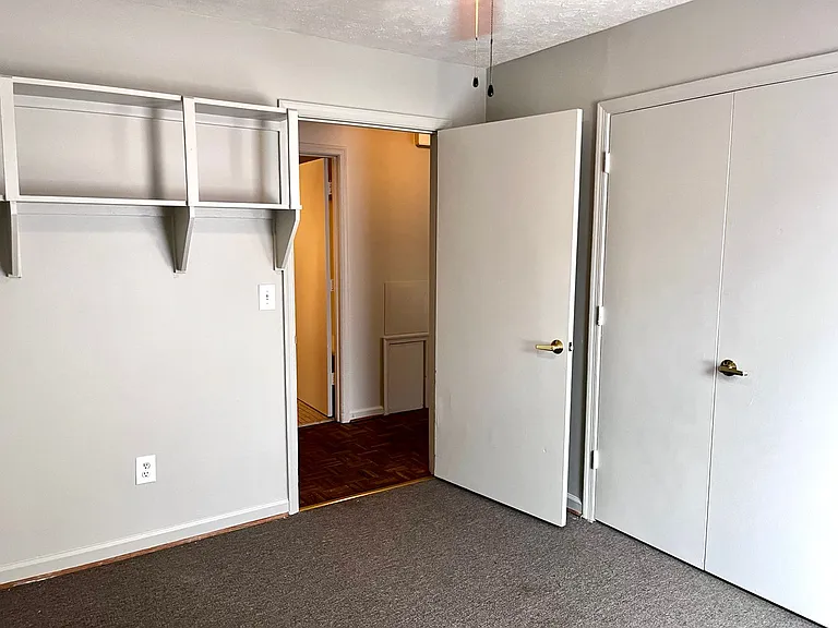 2213 Hanover St — Photo 16