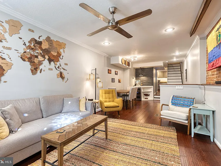2218 Fleet St — Photo 4