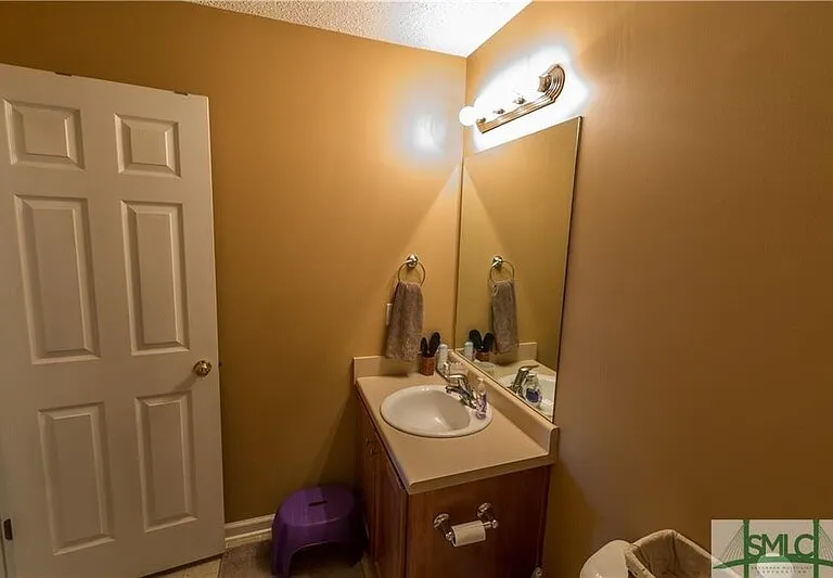 258 Lancaster Way — Photo 15