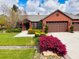 1602 N Roeben Dr, Visalia, CA 93291