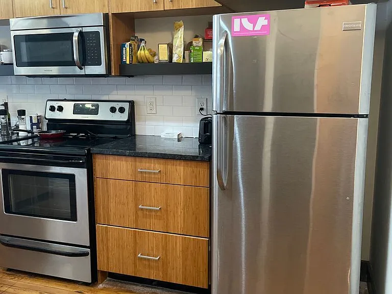 1322 W Broad St #2-A — Photo 3