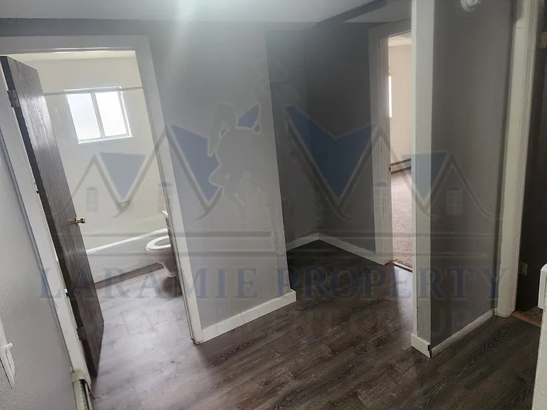 708 Downey St #9 — Photo 15