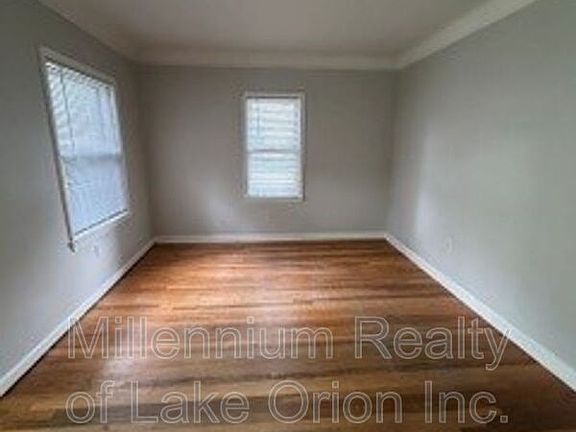 4th image of 271 Dick Ave