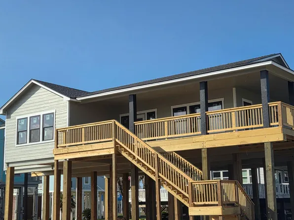 13031 Jolly Roger Dr, Freeport, TX 77541