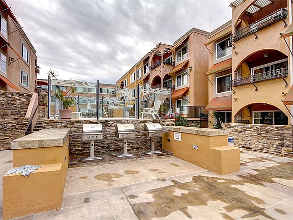 5th image of 860 Turquoise St Unit 123