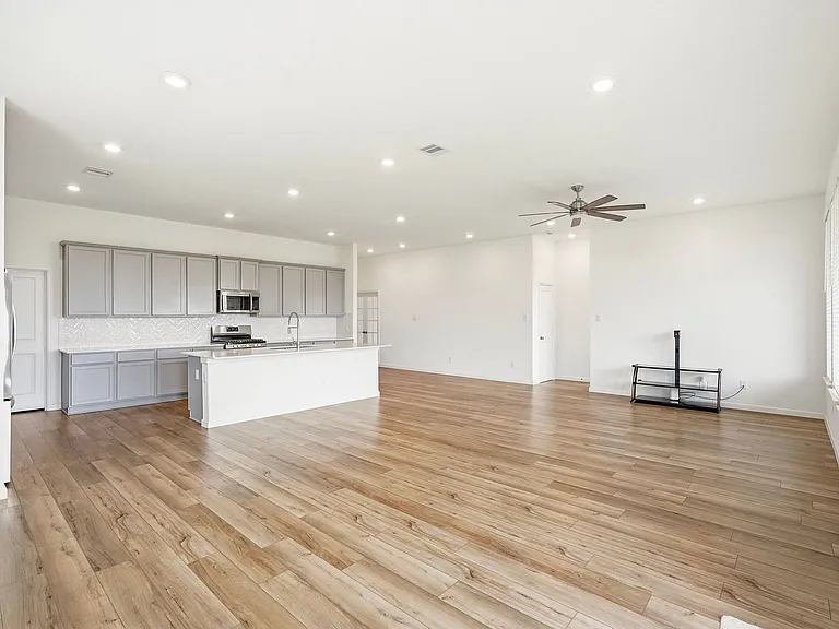15551 Blue Lake Dr — Photo 8