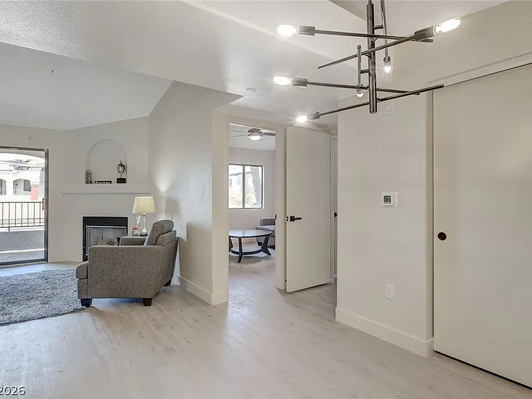 950 Seven Hills Dr #1422 — Photo 15