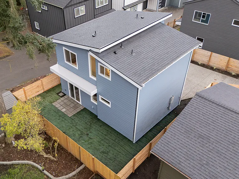 515 NE 123rd St — Photo 18