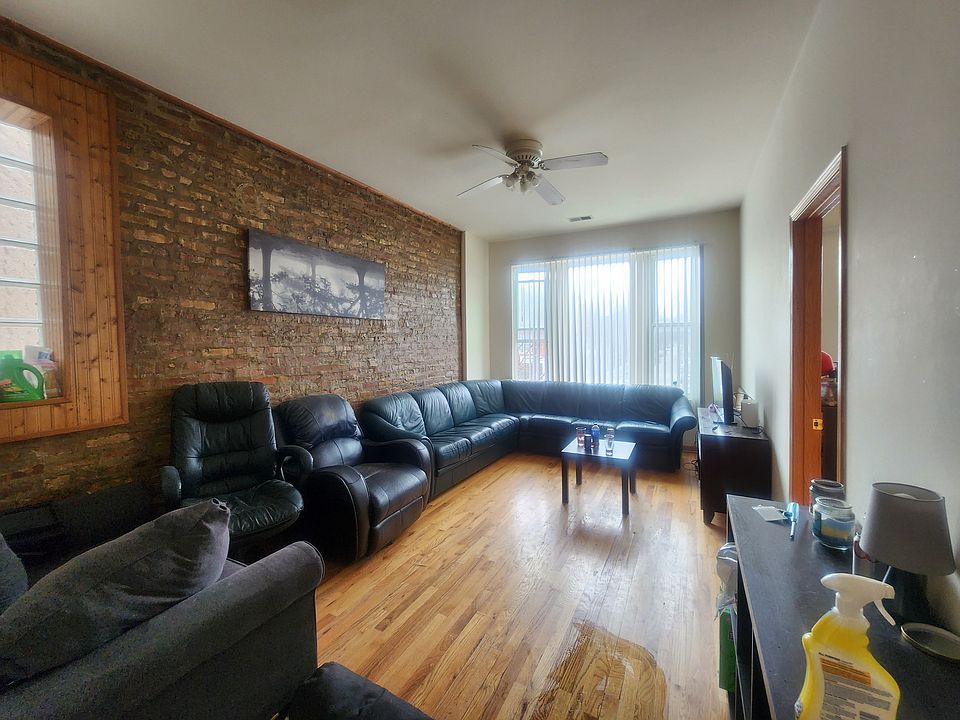 1st image of 2048 N Western Ave APT 2F