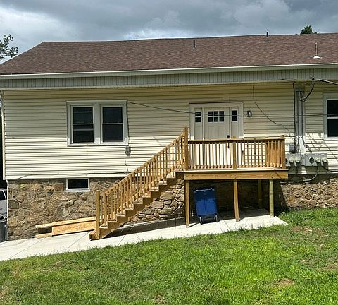 3rd image of 71 Dreamland Park Dr #3