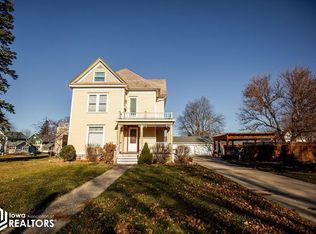 605 E McGregor St, Algona, IA 50511