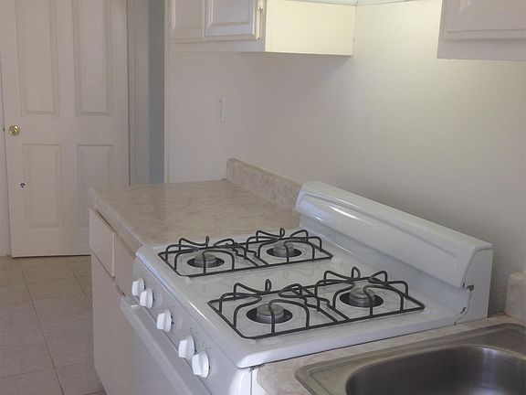 4th image of 3832 W 118th Pl