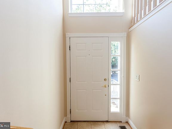3rd image of 9654 Glendevy Ct