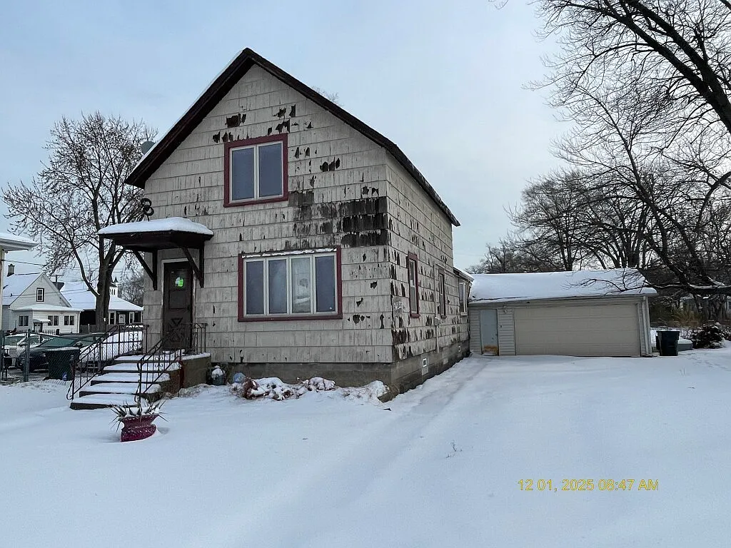 14255 Greenwood Rd photo 1