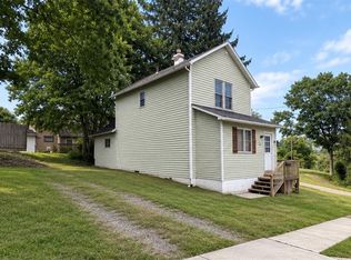 274 Andrew St, Sharon, PA 16146